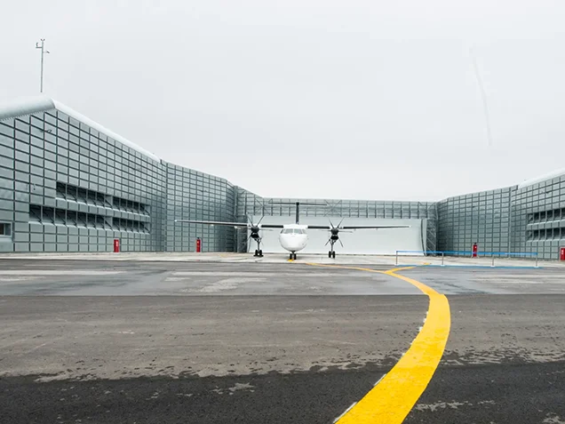 Photo of a plane in Corbit Barot Airpot’s Ground Run-Up Enclosure